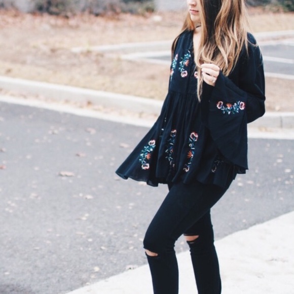 Embroidered Top - Picture 3 of 4